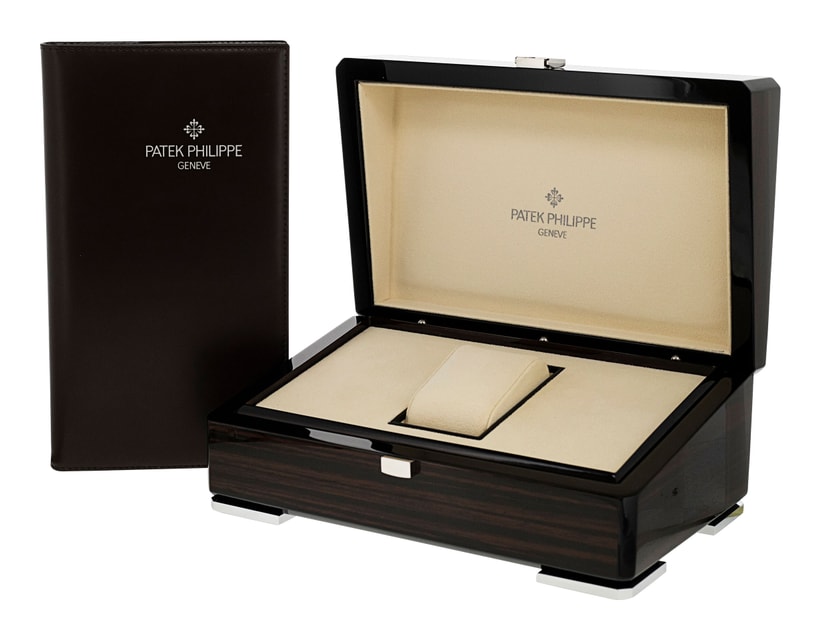 Patek Philippe Calatrava 5227J-001 Image 4